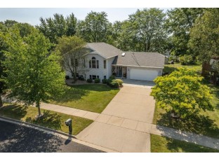 1812 Valhalla View Ct Reedsburg, WI 53959