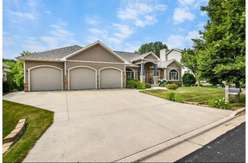 4615 Prairie Fire Ct, DeForest, WI 53532