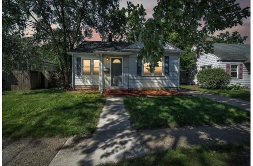 1622 Royce Ave, Beloit, WI 53511