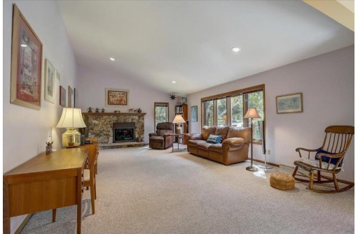 1013 Tramore Tr, Madison, WI 53717