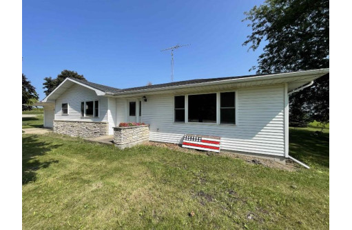 N2094 Hwy 73, Markesan, WI 53946