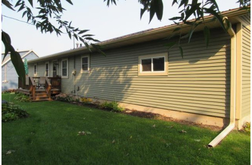 735 E Kinder St, Richland Center, WI 53581