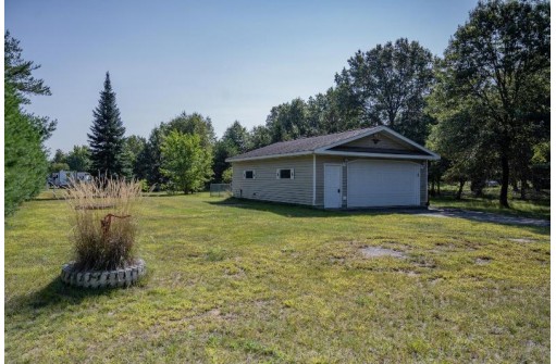 W5677 Buckhorn Dr, New Lisbon, WI 53950