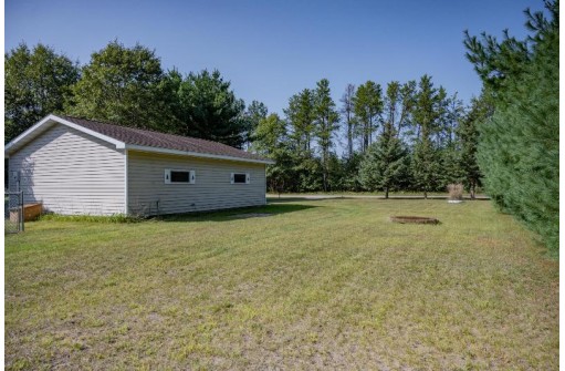 W5677 Buckhorn Dr, New Lisbon, WI 53950