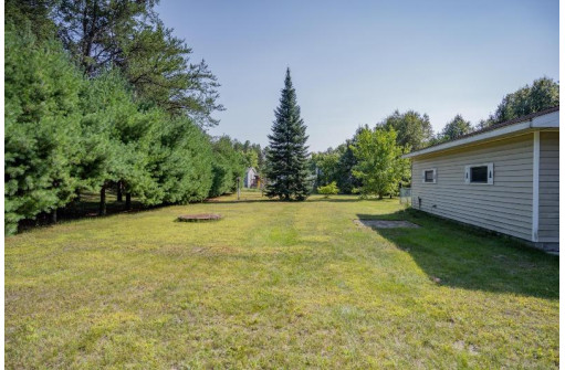 W5677 Buckhorn Dr, New Lisbon, WI 53950