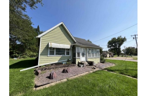 1919 Allison Park Dr, Richland Center, WI 53581