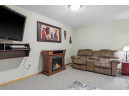 1887 Wayside Dr, Hartford, WI 53027