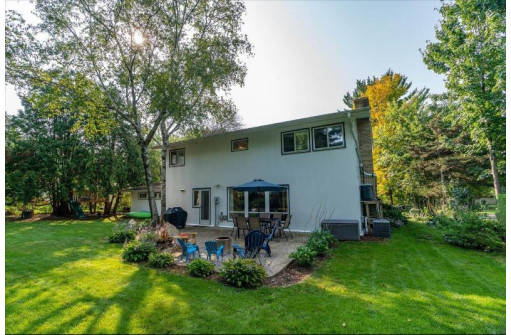 5810 Barton Rd, Madison, WI 53711