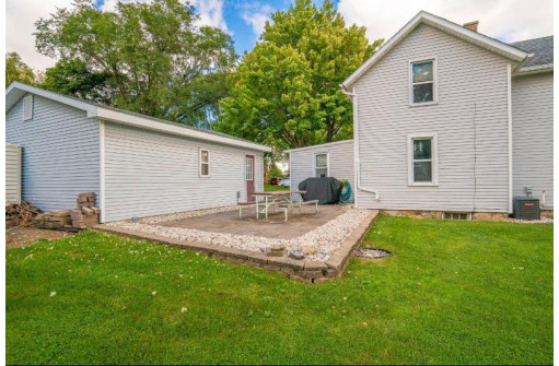 1002 Madison St, Beaver Dam, WI 53916