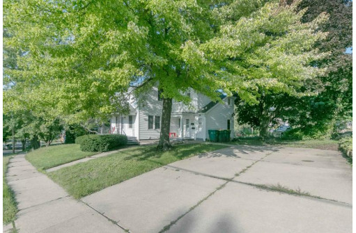 101 N Washington St, Mount Horeb, WI 53572