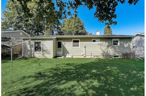 4401 Kennedy Rd, Madison, WI 53704