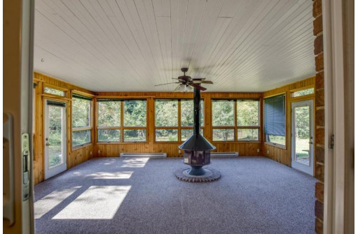 S3357 Gillem Rd, Baraboo, WI 53913