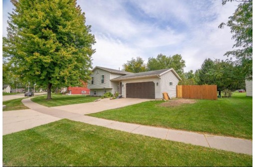 458 Mitchell St, Belleville, WI 53508