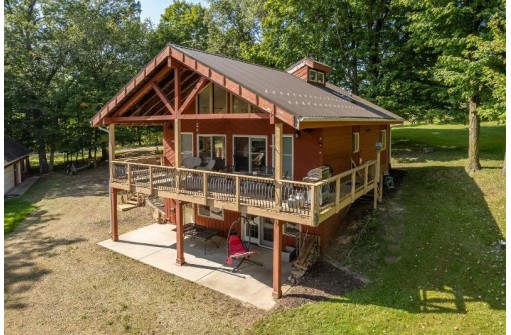 S1083 Matterhorn Ct, La Valle, WI 53941