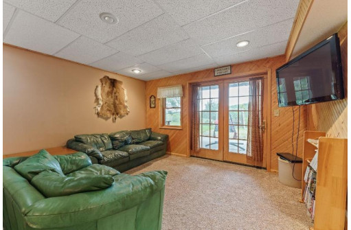 S1083 Matterhorn Ct, La Valle, WI 53941