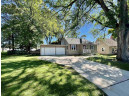 2006 10th Ave, Monroe, WI 53566