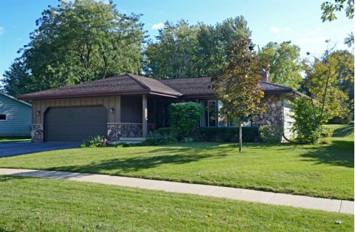 1013 Monroe St, Fort Atkinson, WI 53538