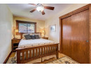 130 Greenbriar Dr, Sun Prairie, WI 53590