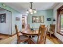 130 Greenbriar Dr, Sun Prairie, WI 53590