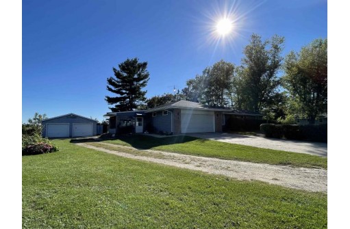 2234 W Creedy Rd, Beloit, WI 53511