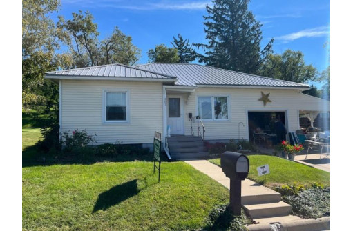 307 N Broad St, Argyle, WI 53504