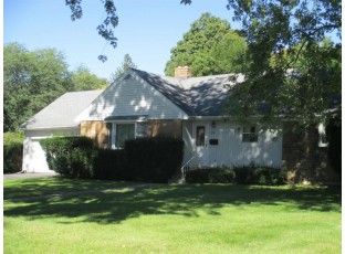 525 14th St Baraboo, WI 53913