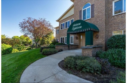 1618 S Golf Glen B, Madison, WI 53704