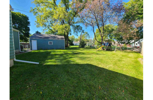 1019 Sherman Ave, Janesville, WI 53545