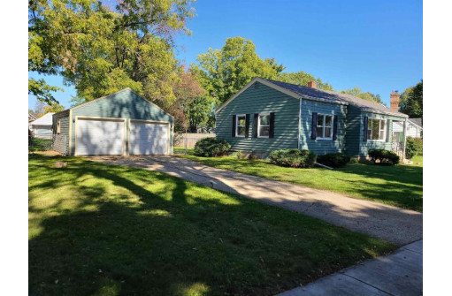 1019 Sherman Ave, Janesville, WI 53545