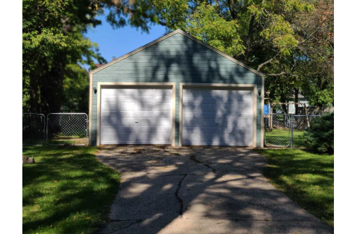 1019 Sherman Ave, Janesville, WI 53545