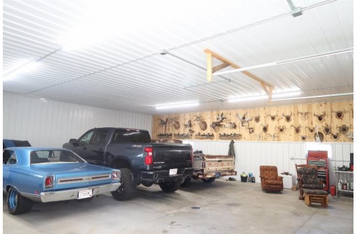 N2910 Miller Rd, Elroy, WI 53929