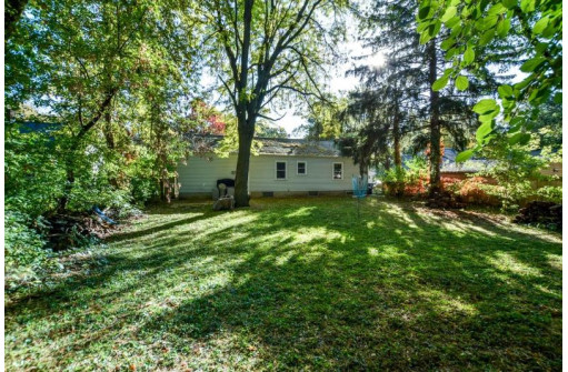 1418 Winslow Ln, Madison, WI 53711