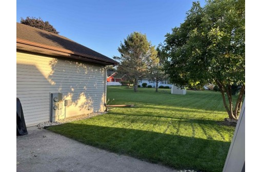 4038 E Milwaukee St, Janesville, WI 53546-1450