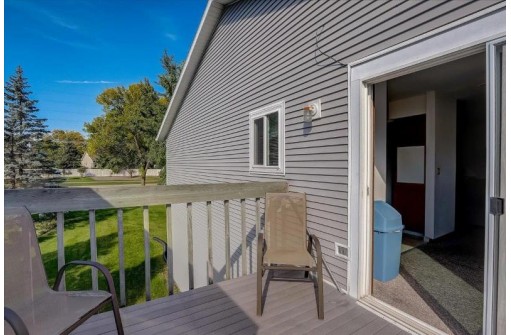 1726 Delaware Dr, Sun Prairie, WI 53590