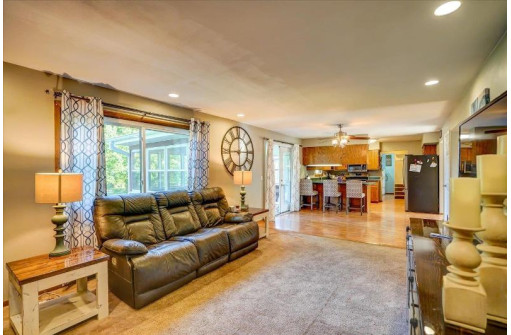 1264 Crossing Ridge Tr, Sun Prairie, WI 53590