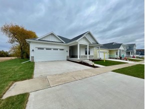 3094 Triumph Dr