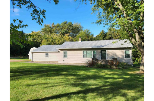 W6304 Patchin Rd, Pardeeville, WI 53954