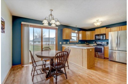 442 Meadowview Ln, Marshall, WI 53559