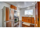 906 Northport Dr, Madison, WI 53704