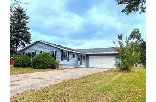 934 S Fremont St, Prairie Du Chien, WI 53821