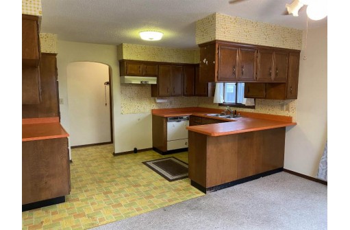 934 S Fremont St, Prairie Du Chien, WI 53821