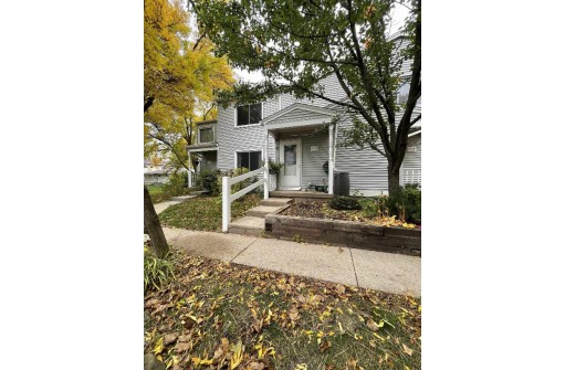 2030 Post Rd, Madison, WI 53713