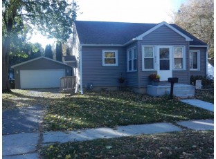 512 Ellinwood Ave Reedsburg, WI 53959