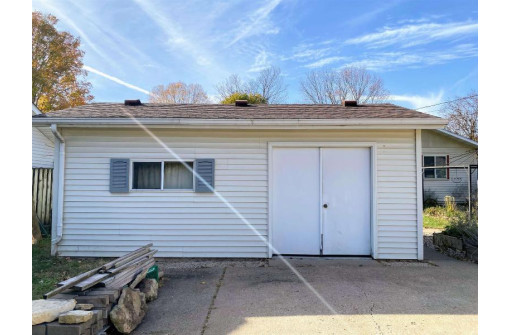 510 S Buchanan St, Prairie Du Chien, WI 53821