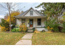 203 10th St, Baraboo, WI 53913