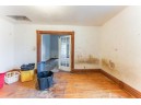 203 10th St, Baraboo, WI 53913