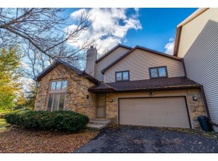 2423 Tawhee Dr Fitchburg, WI 53711