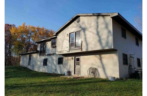 N2512 Smokey Hollow Rd, Lodi, WI 53555