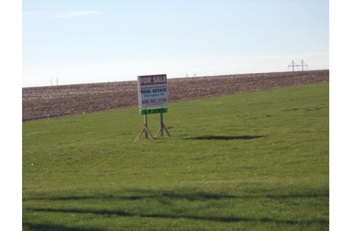 12 AC Hwy 81, Darlington, WI 53530