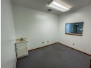 136 E Oak St, Juneau, WI 53039